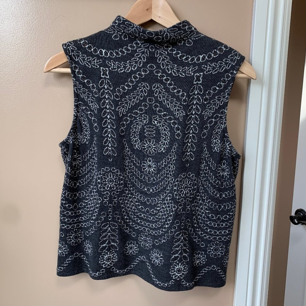 St. John top in mint condition!